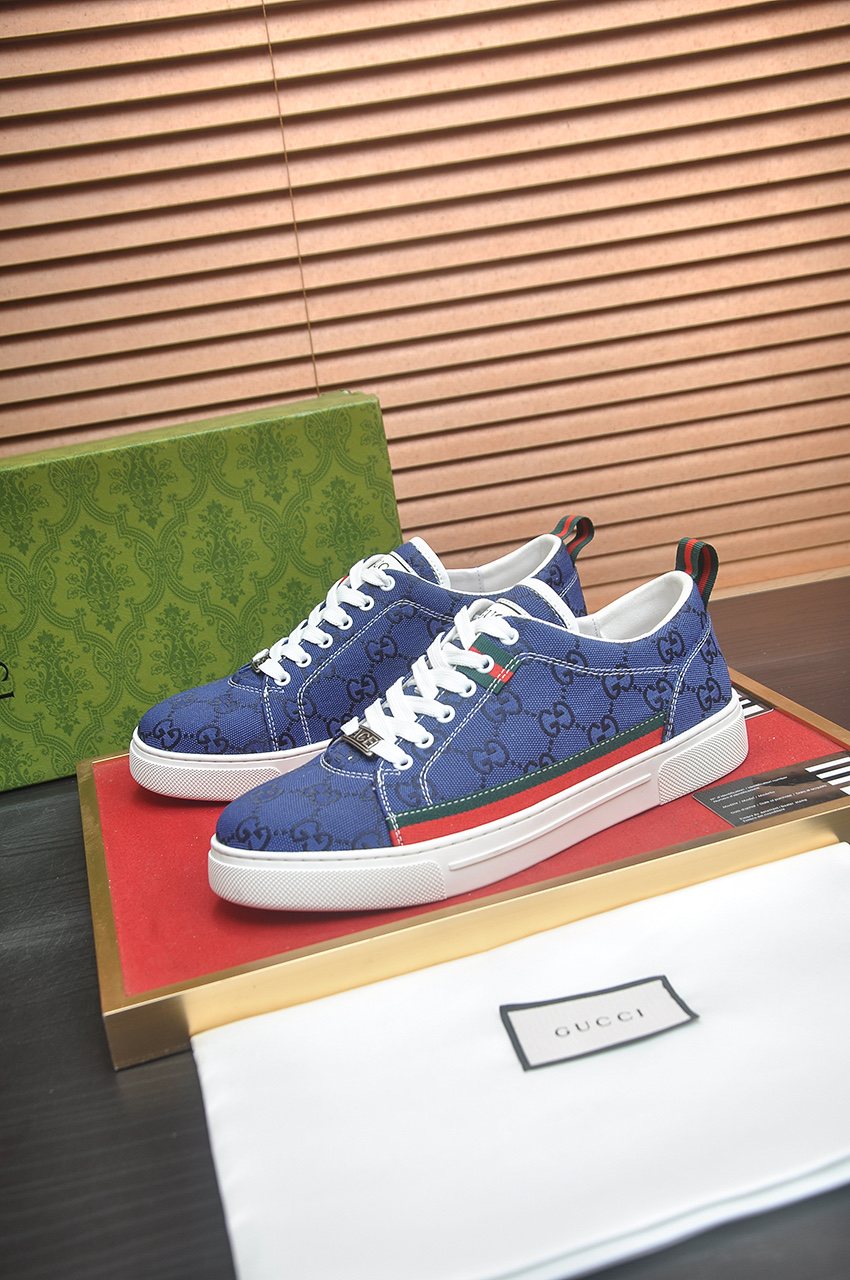 Gucci Stripe Low-Top Sneakers